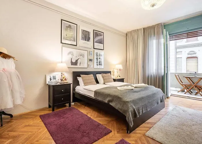 Cosy And Spacious In The Center شقة