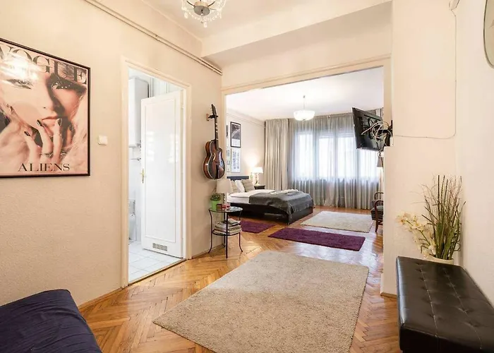 شقة Cosy And Spacious In The Center