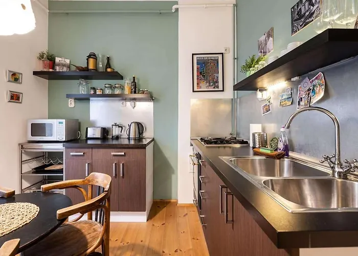 Cosy And Spacious In The Center شقة *